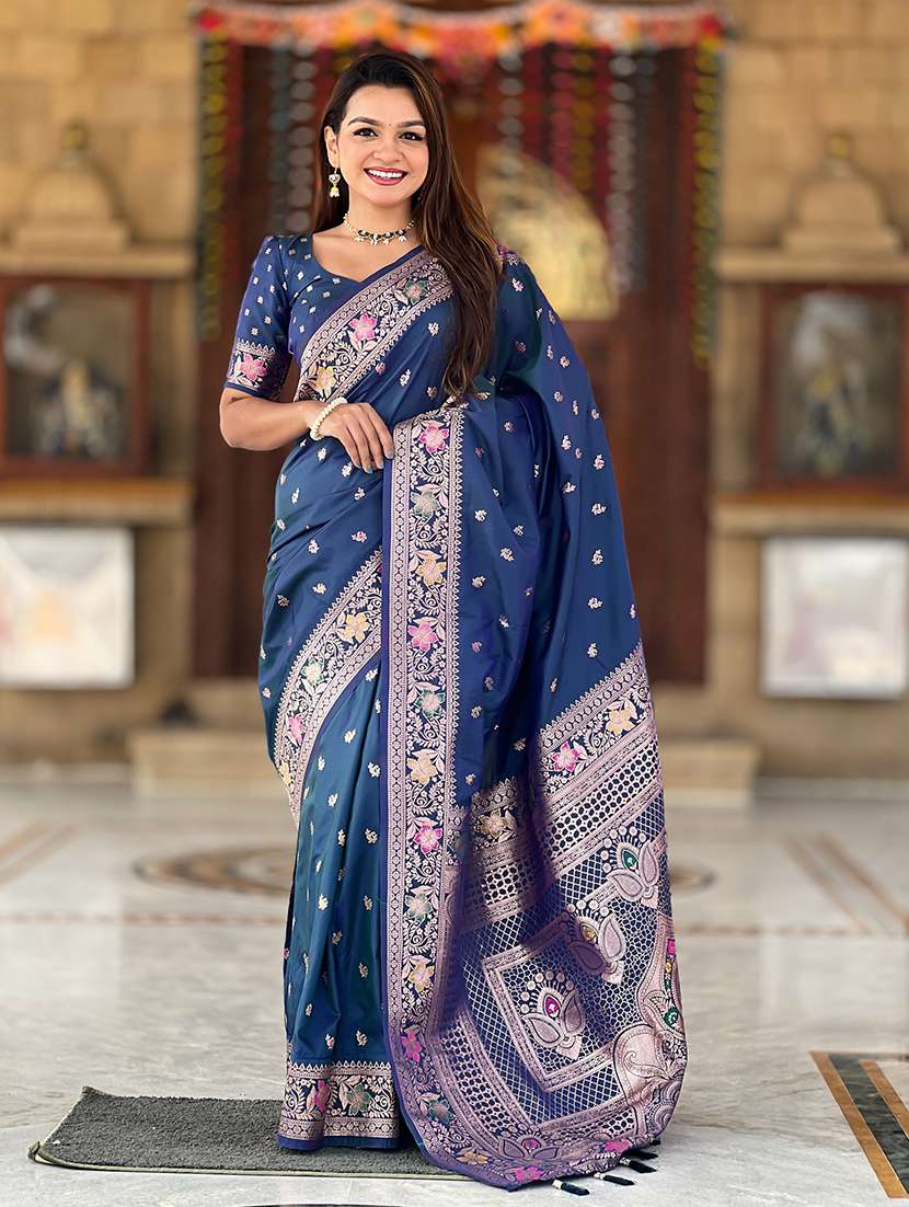women self design banarasi saree with blouse - 22298833 -  Standard Image - 1