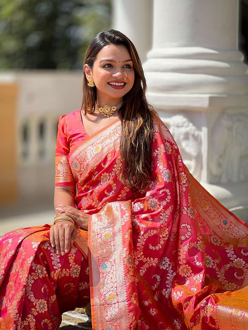 women self design banarasi saree with blouse - 22298839 -  Standard Image - 4