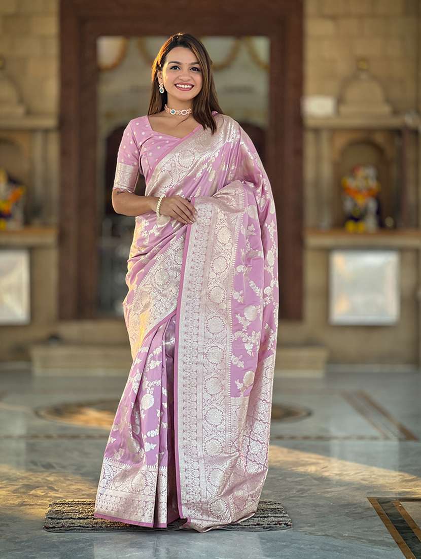women self design banarasi saree with blouse
