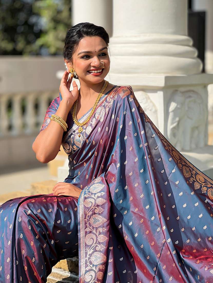 women self design banarasi saree with blouse - 22298856 -  Standard Image - 4