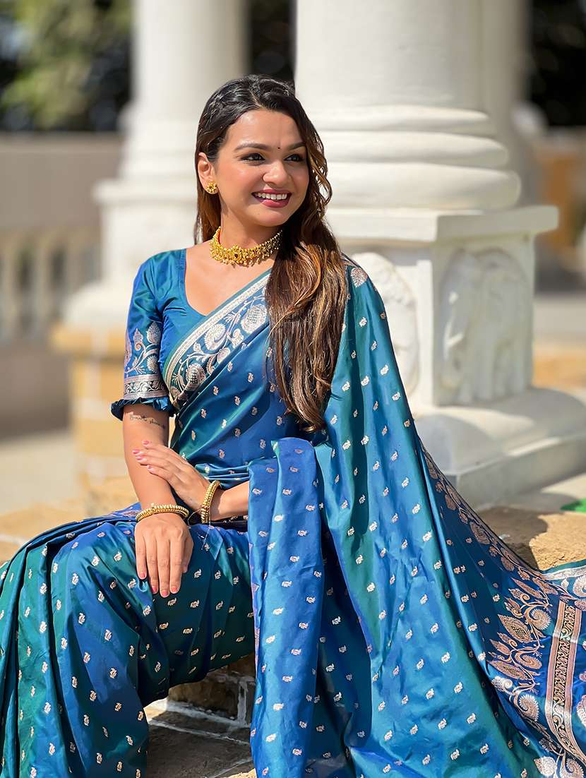 women self design banarasi saree with blouse - 22298860 -  Standard Image - 4