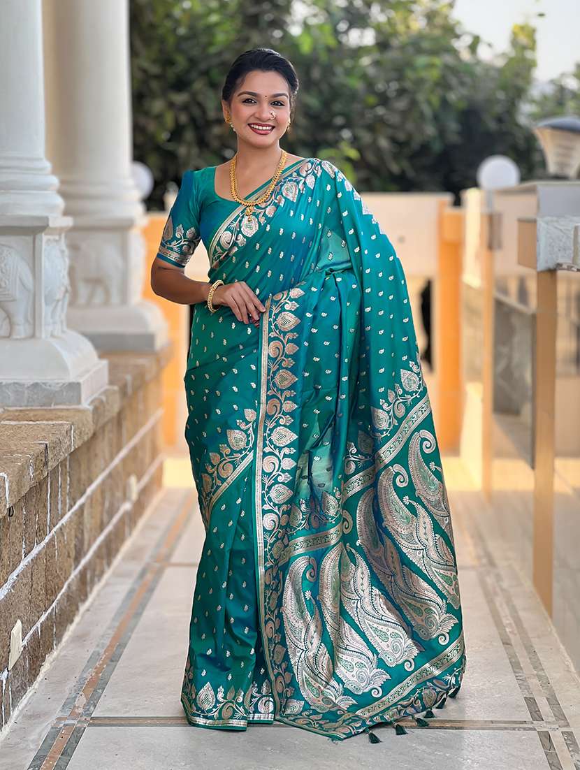 women self design banarasi saree with blouse - 22298863 -  Standard Image - 1