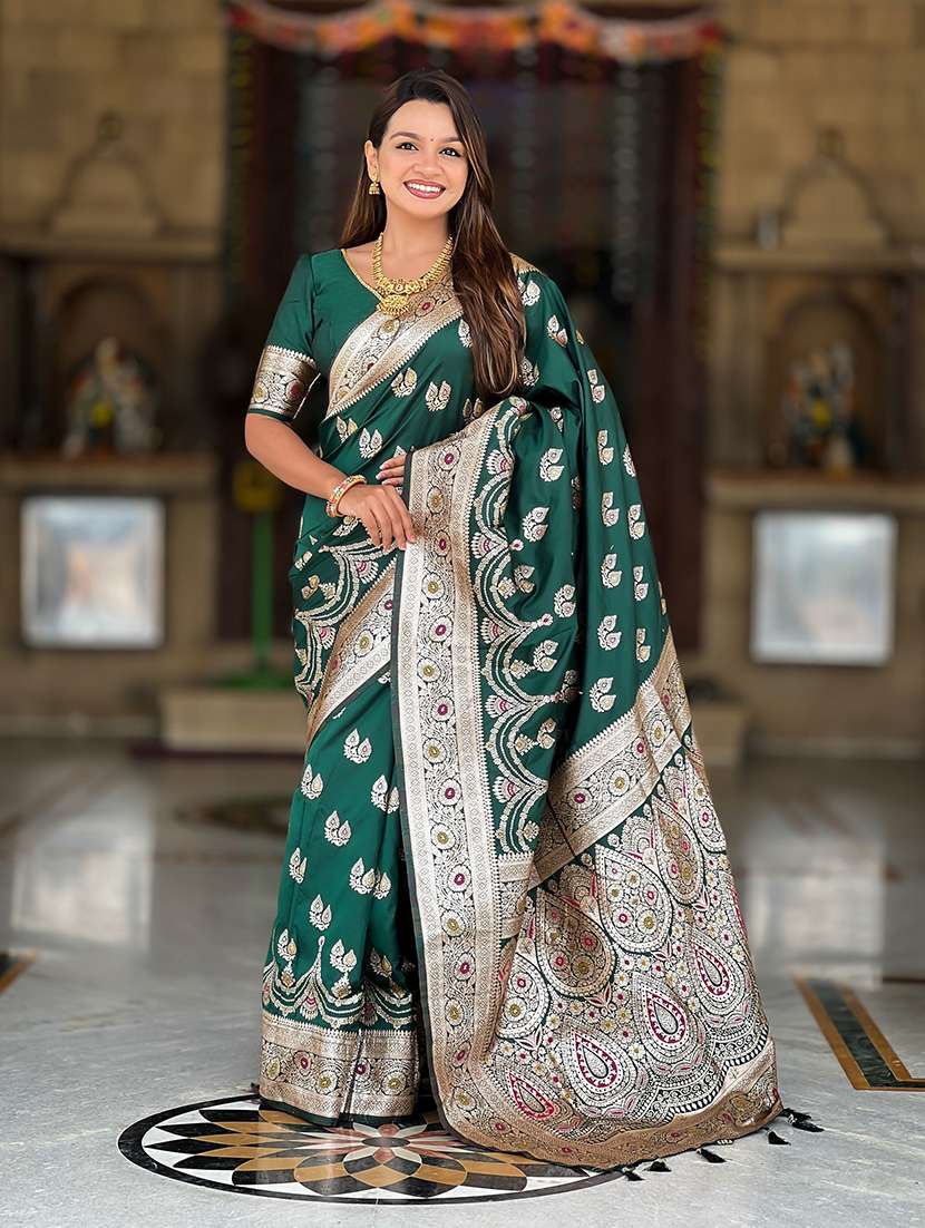 women self design banarasi saree with blouse - 22298866 -  Standard Image - 1