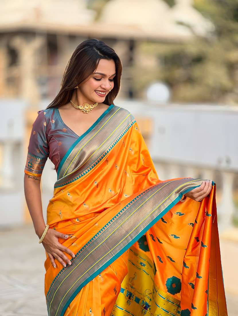 women self design paithani saree with blouse - 22298909 -  Standard Image - 4