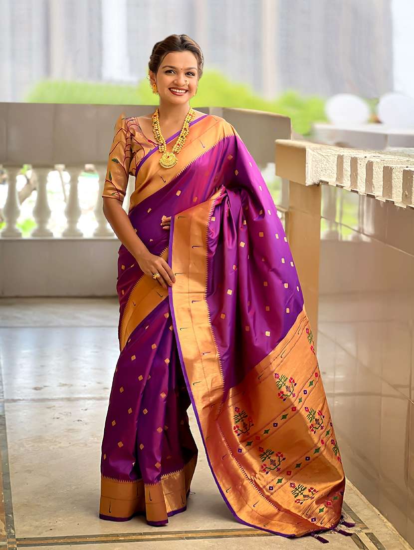 Women Self Design Paithani Saree With Blouse - 22298920 -  Standard Image - 1