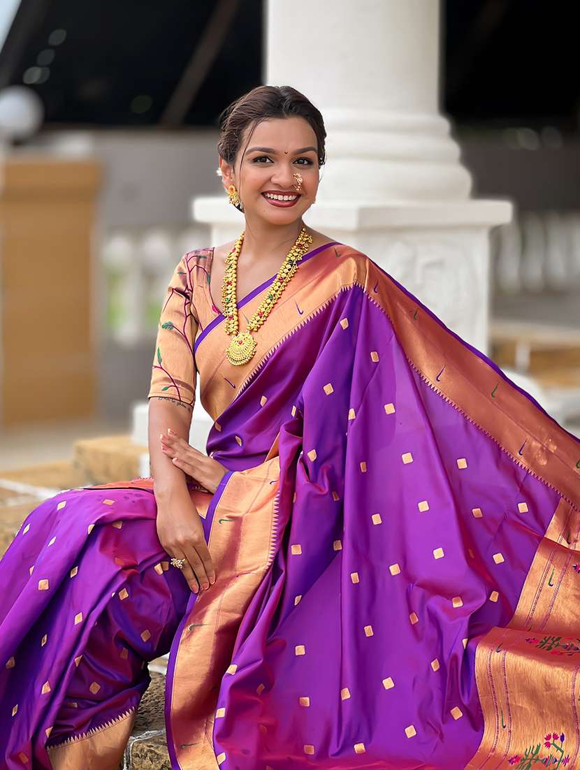Women Self Design Paithani Saree With Blouse - 22298920 -  Standard Image - 4
