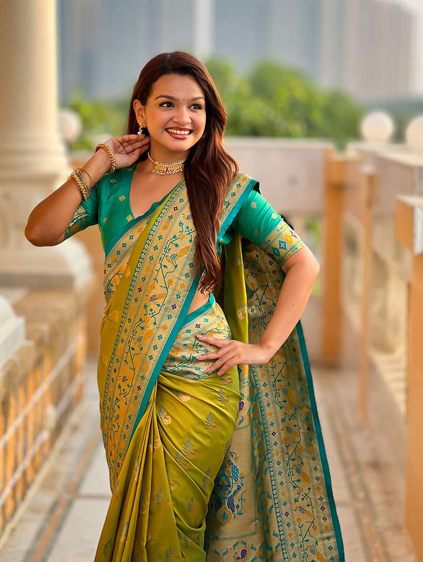 women self design paithani saree with blouse - 22298945 -  Standard Image - 4