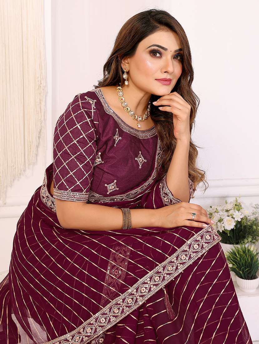 women striped bordered saree with blouse - 22298968 -  Standard Image - 1