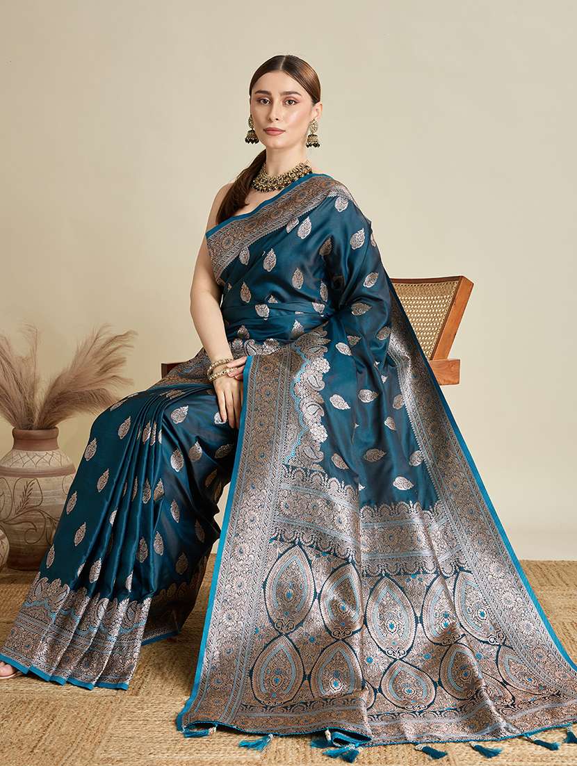 women self design banarasi saree with blouse - 22298978 -  Standard Image - 4