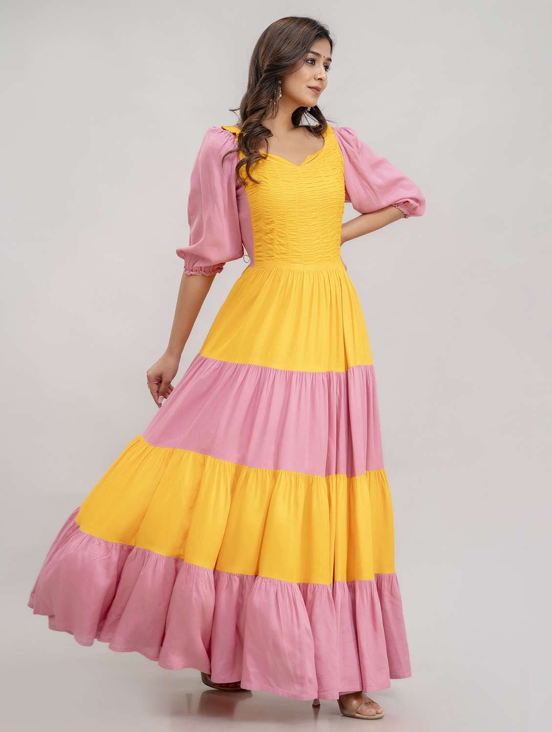 women color block puff sleeve tiered maxi dress - 22299145 -  Standard Image - 4