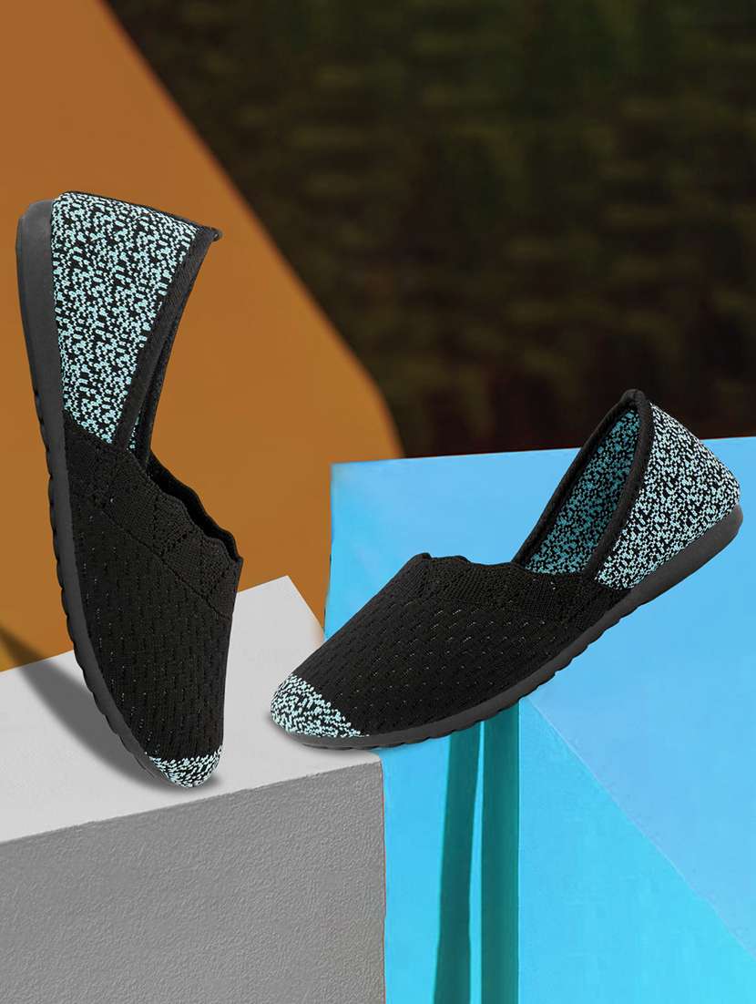 women solid slip on ballerina