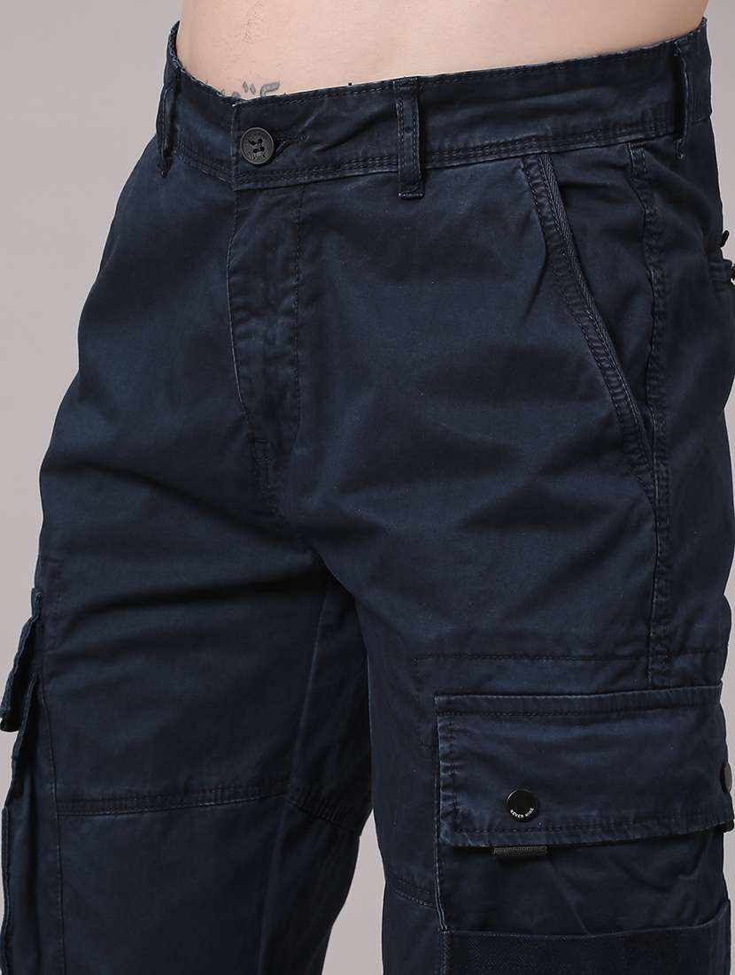 men solid mid rise regular fit cargo  - 22299920 -  Standard Image - 1