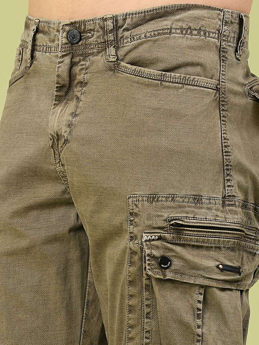 men solid mid rise regular fit cargo  - 22299926 -  Standard Image - 1