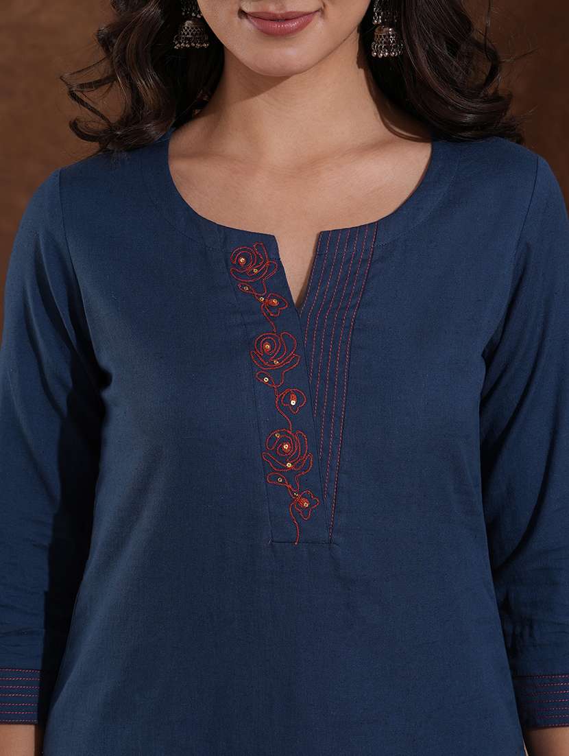 women solid three quarter sleeve straight kurta - 22300548 -  Standard Image - 6