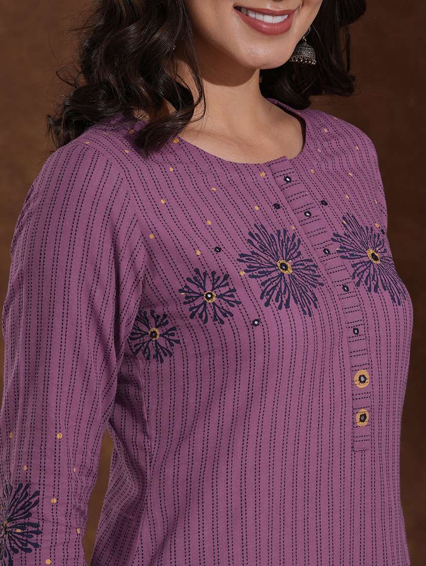 women self design three quarter sleeve straight kurta - 22300561 -  Standard Image - 6
