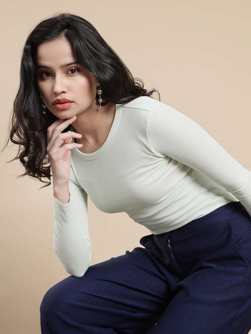 women solid long sleeve straight top