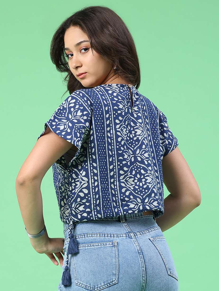 Women Printed Short Sleeves Crop Top - 22302380 -  Standard Image - 4
