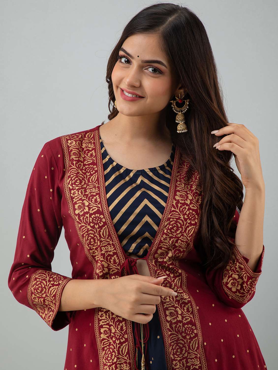 women printed three quarter sleeve kurta skirt with crop top set - 22303172 -  Standard Image - 4