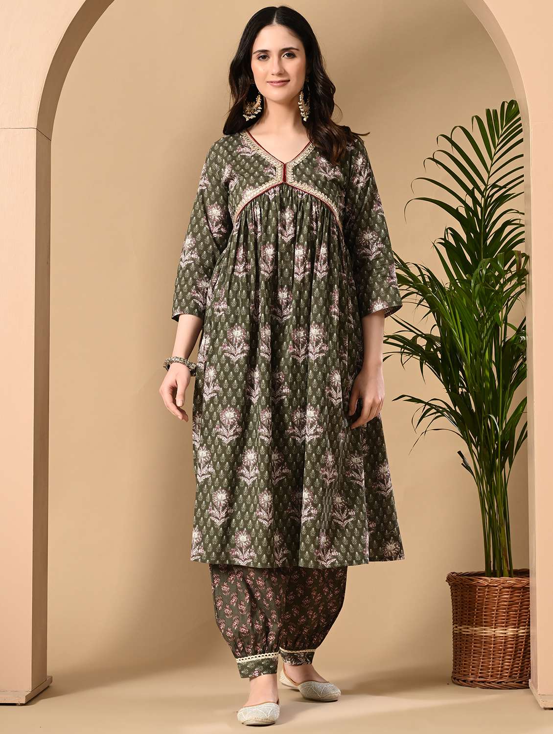 women floral printed three quarter sleeve kurta salwar with dupatta set - 22303173 -  Standard Image - 1