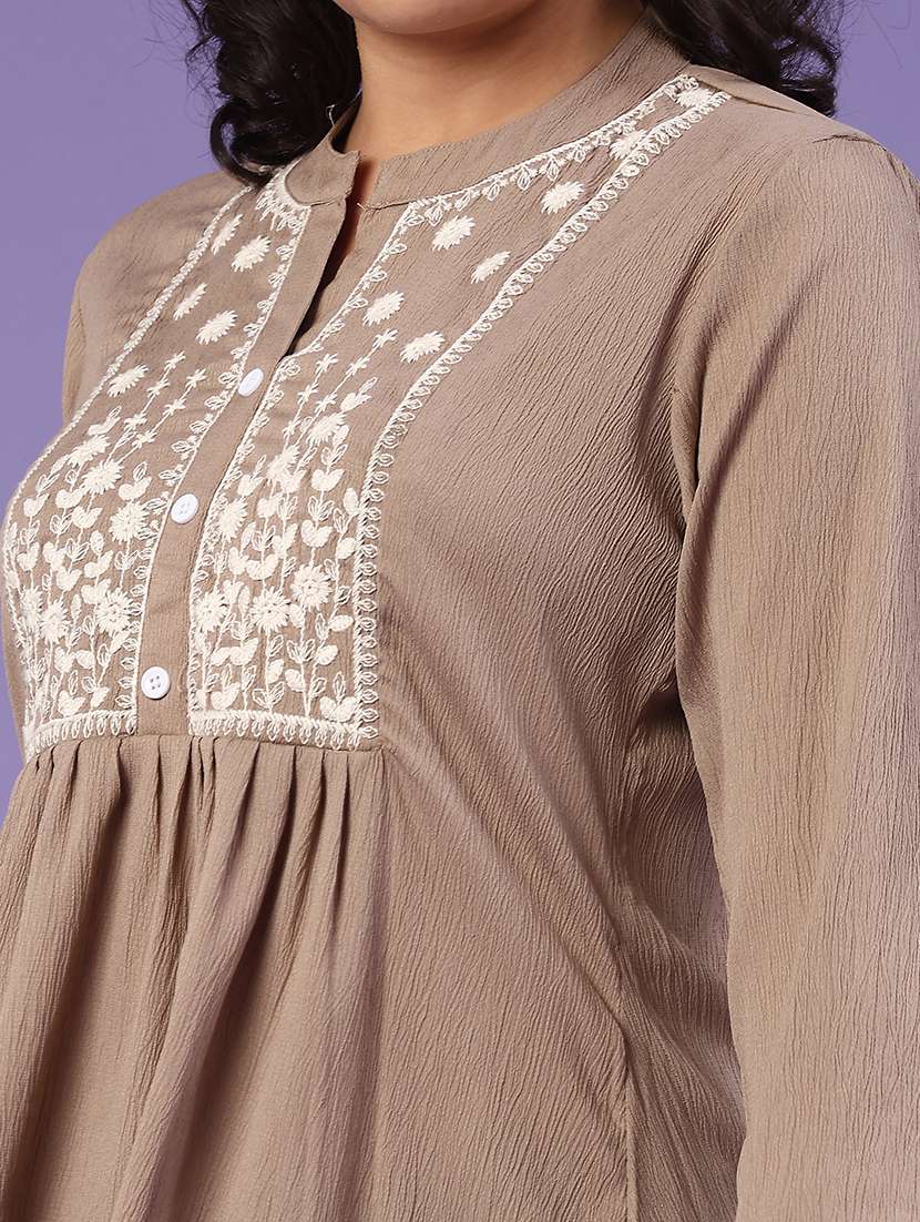 women self design flared short kurti - 22304079 -  Standard Image - 1