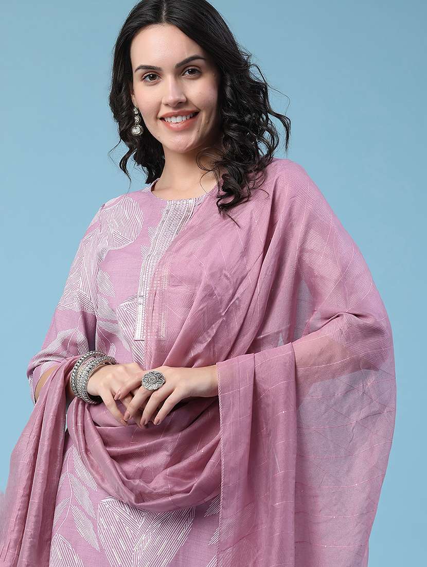Women Printed Three Quarter Sleeves Kurta Pant Set With Dupatta - 22304777 -  Standard Image - 4