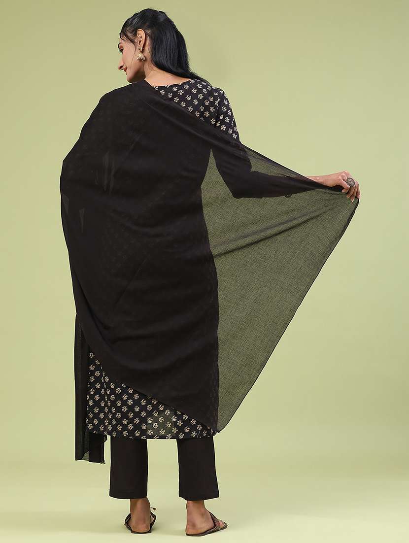women printed three quarter sleeve kurta pant with dupatta set - 22304780 -  Standard Image - 4