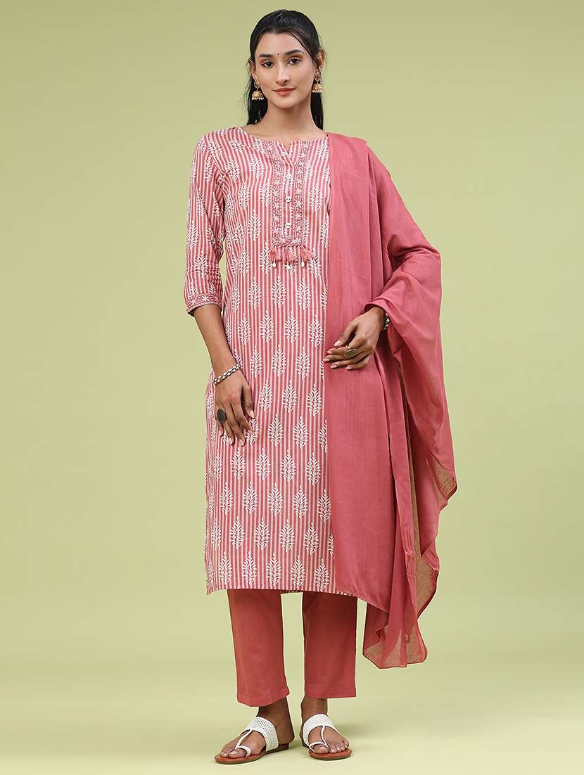women printed three quarter sleeve kurta pant with dupatta set - 22304781 -  Standard Image - 1