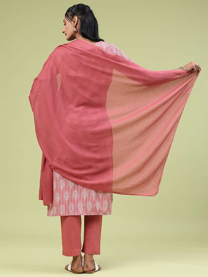 women printed three quarter sleeve kurta pant with dupatta set - 22304781 -  Standard Image - 4