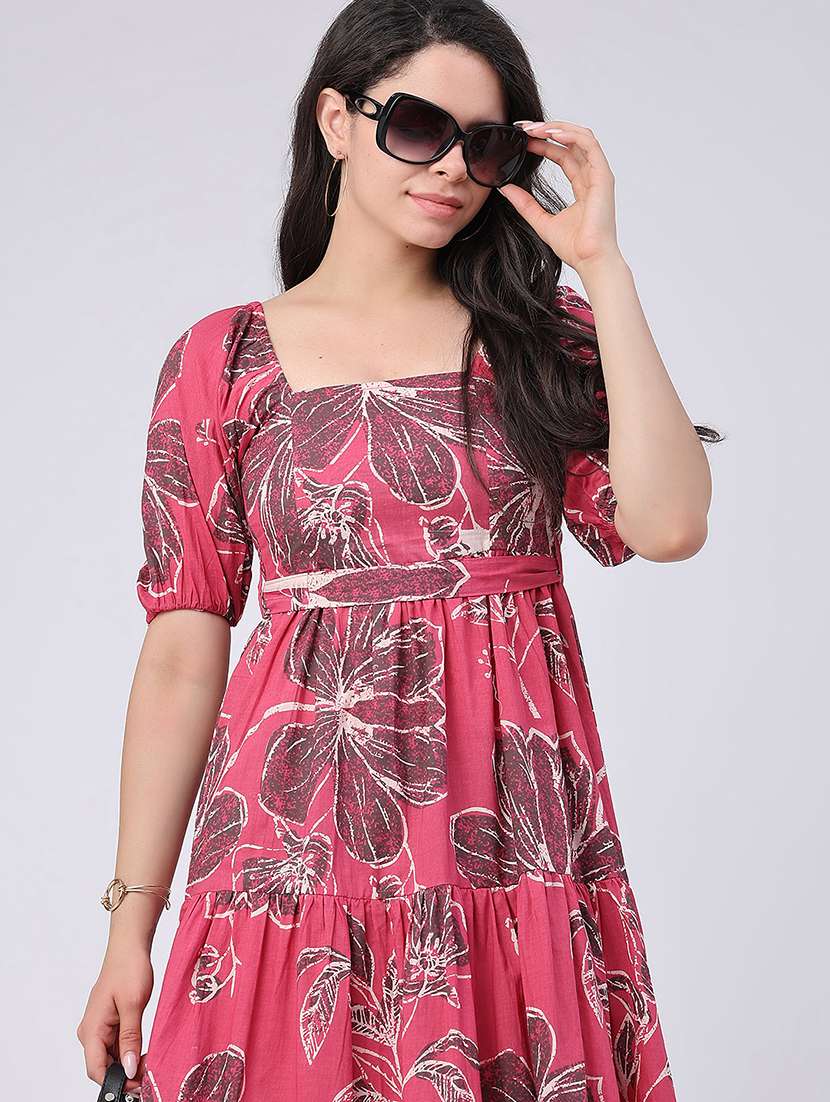 women printed short sleeves tiered dress - 22305869 -  Standard Image - 1
