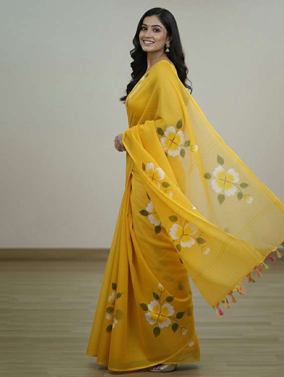 women printed casual wear saree with blouse - 22305930 -  Standard Image - 1