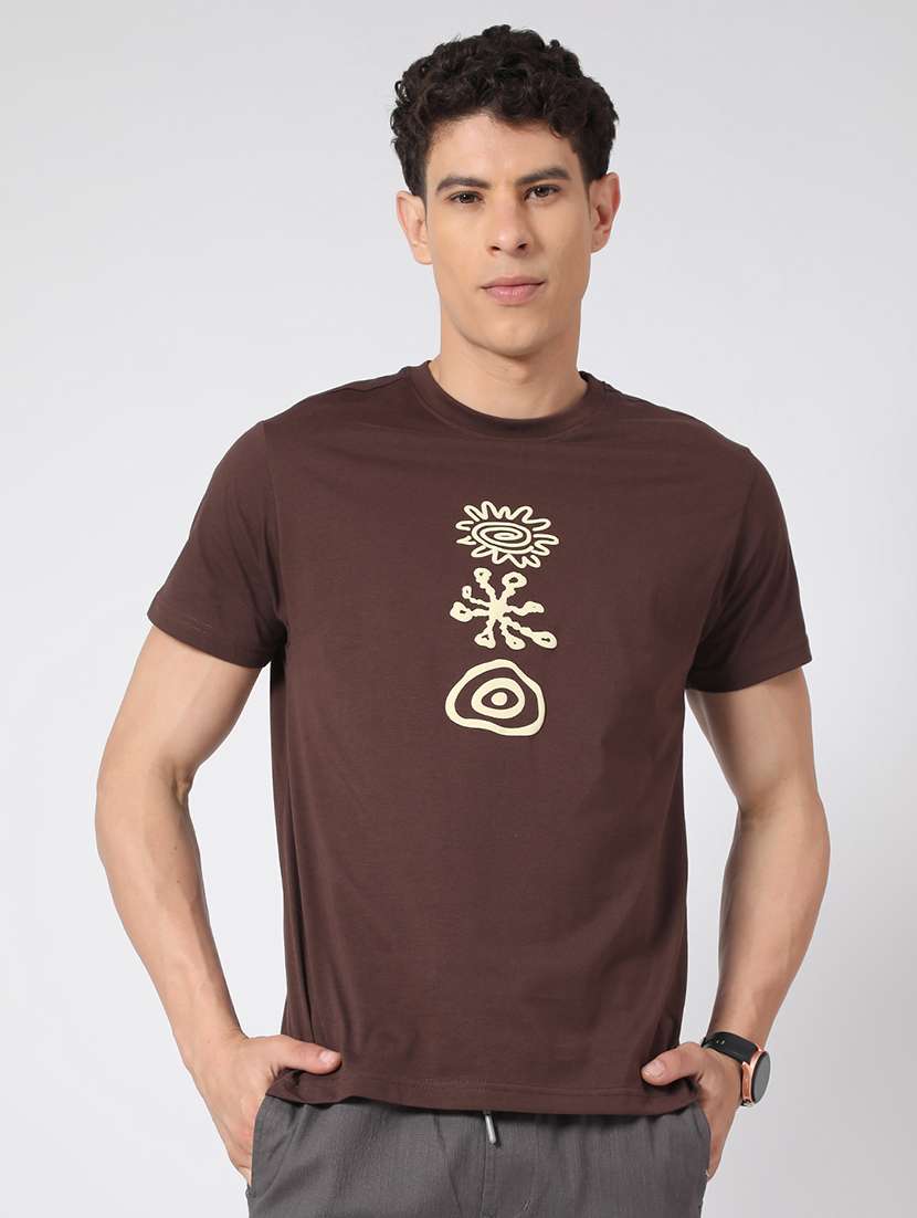 Men Brown Cotton Blend Plain T-shirt - 22307382 -  Standard Image - 1