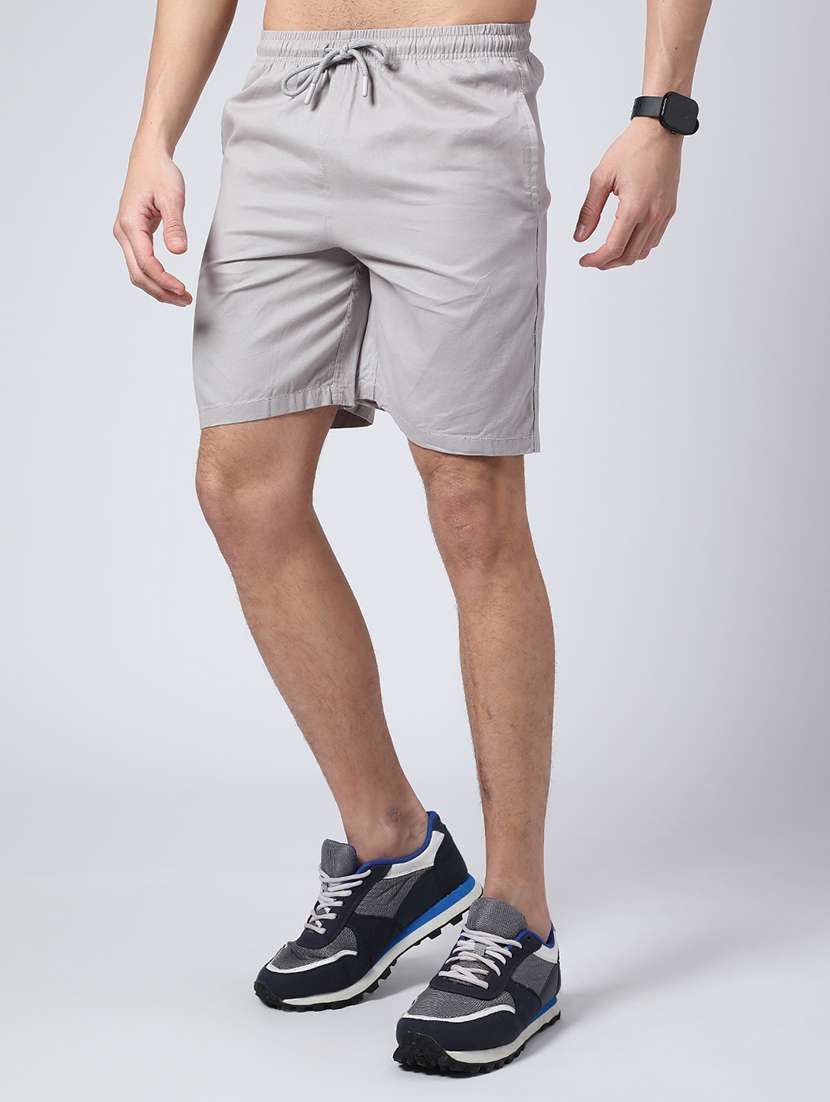 men solid mid rise regular fit shorts - 22309812 -  Standard Image - 1