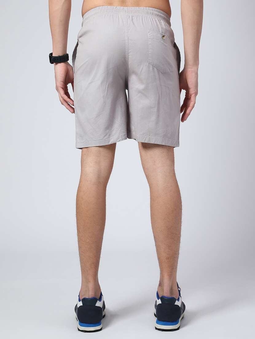 men solid mid rise regular fit shorts - 22309812 -  Standard Image - 4