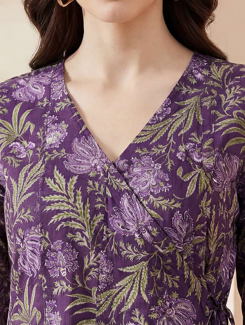 women floral three quarter sleeve angrakha kurta - 22310498 -  Standard Image - 4