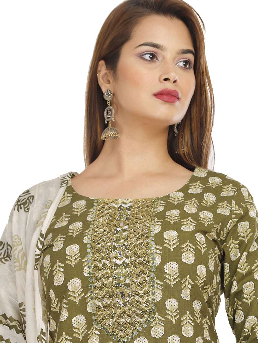 Women Printed Three Quarter Sleeve Kurta Pant With Dupatta Set - 22310837 -  Standard Image - 4