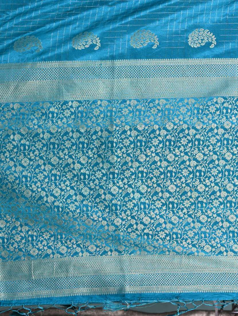 Women Self Design Bordered Saree With Blouse - 22312784 -  Standard Image - 6