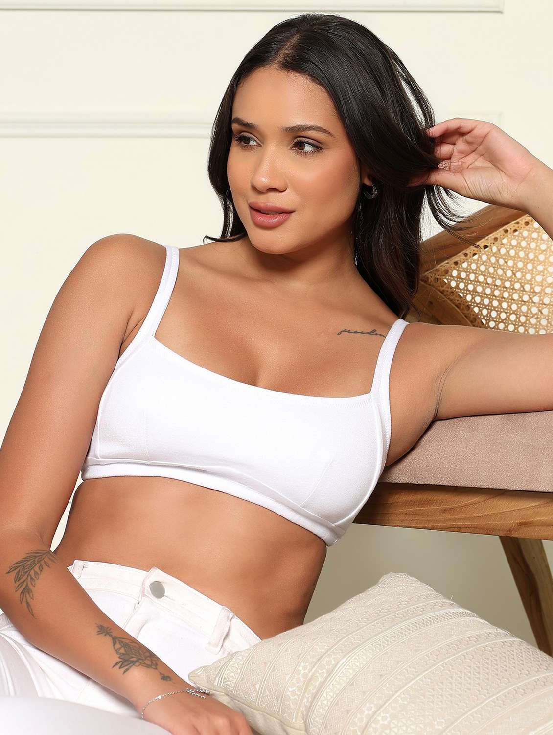 women solid non padded sports bra - 22312849 -  Standard Image - 4