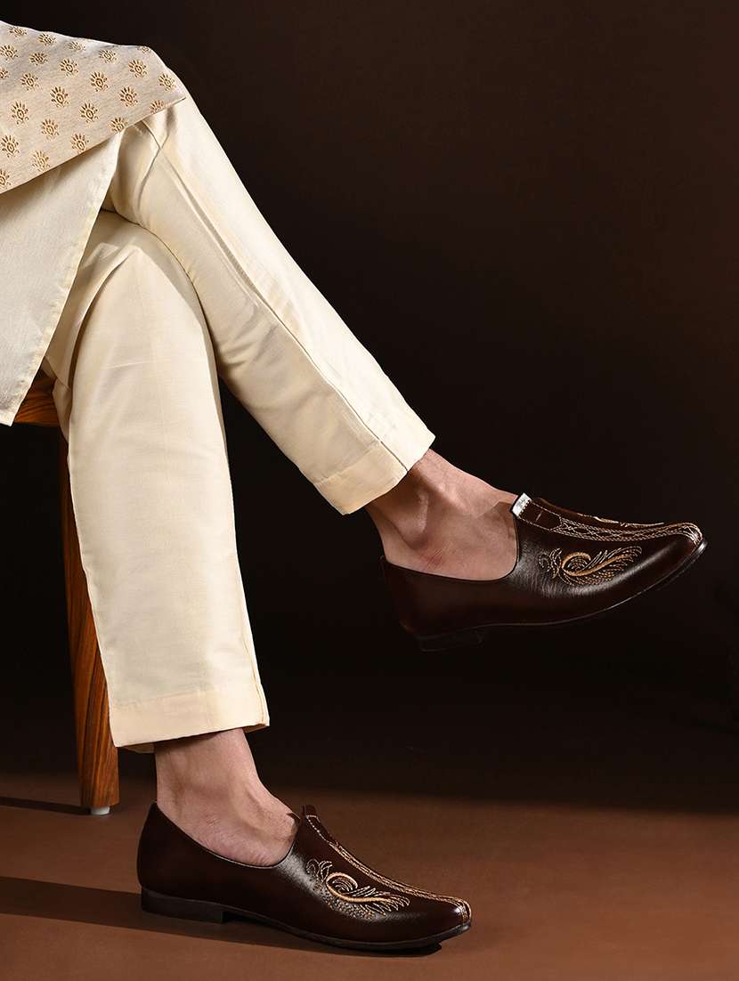 men brown slip on mojari - 22316254 -  Standard Image - 4