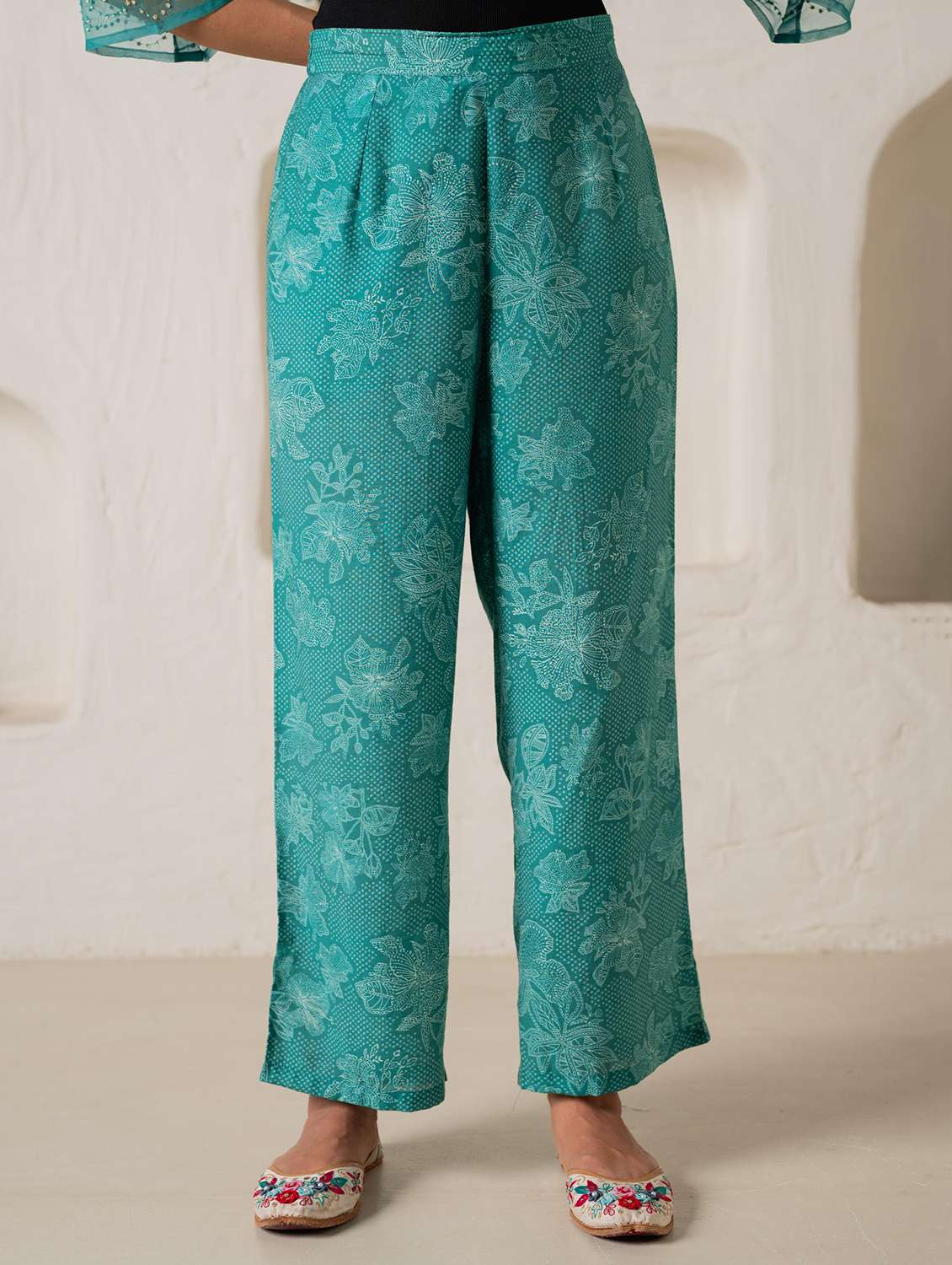 women solid with work three quarter sleeve kurta pant with dupatta set - 22316818 -  Standard Image - 4