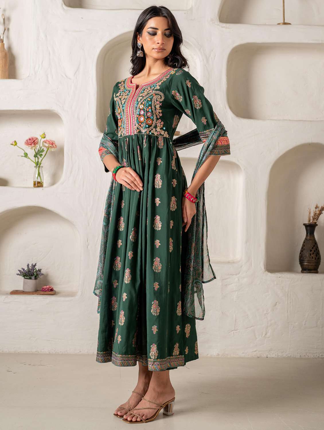 women green embroidered flared ethnic motif kurta - 22316850 -  Standard Image - 1