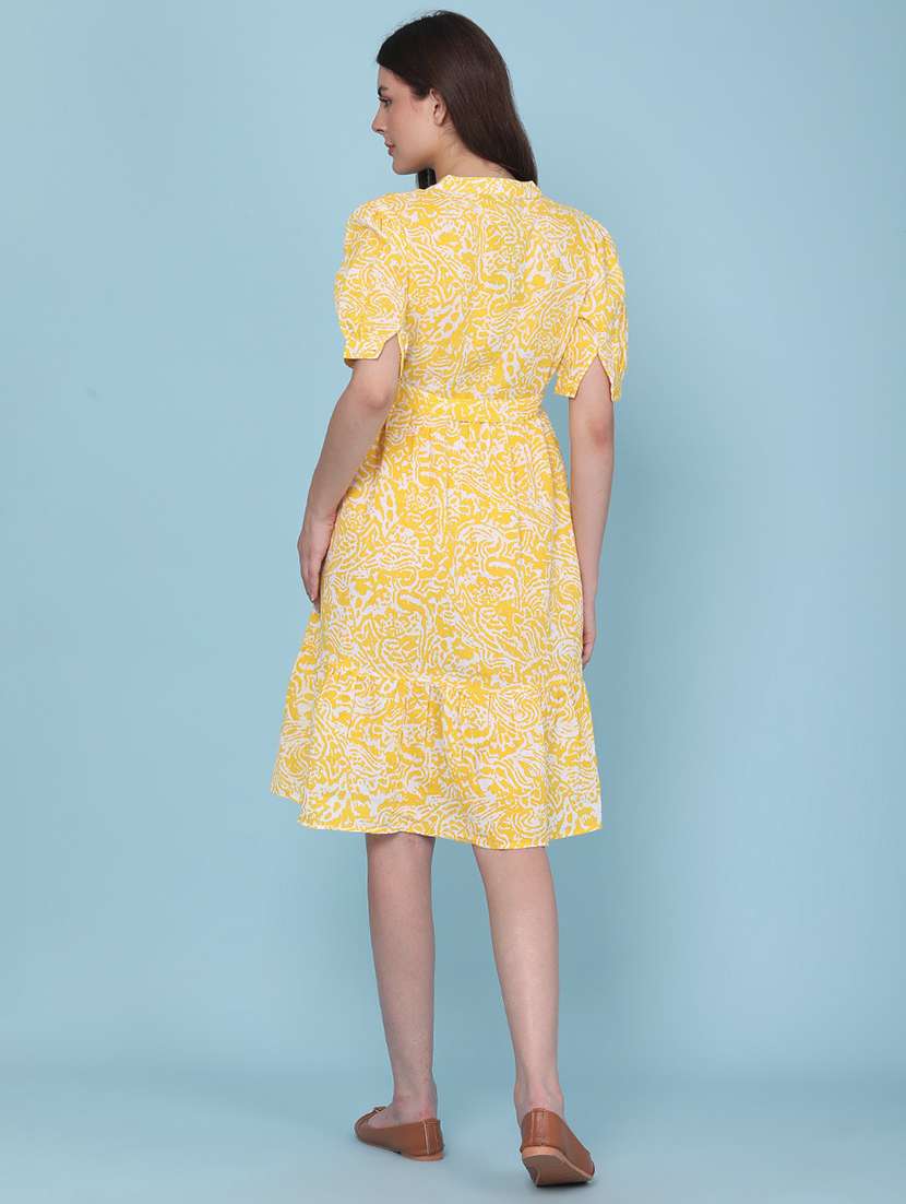 women printed short sleeves tiered dress - 22317336 -  Standard Image - 4