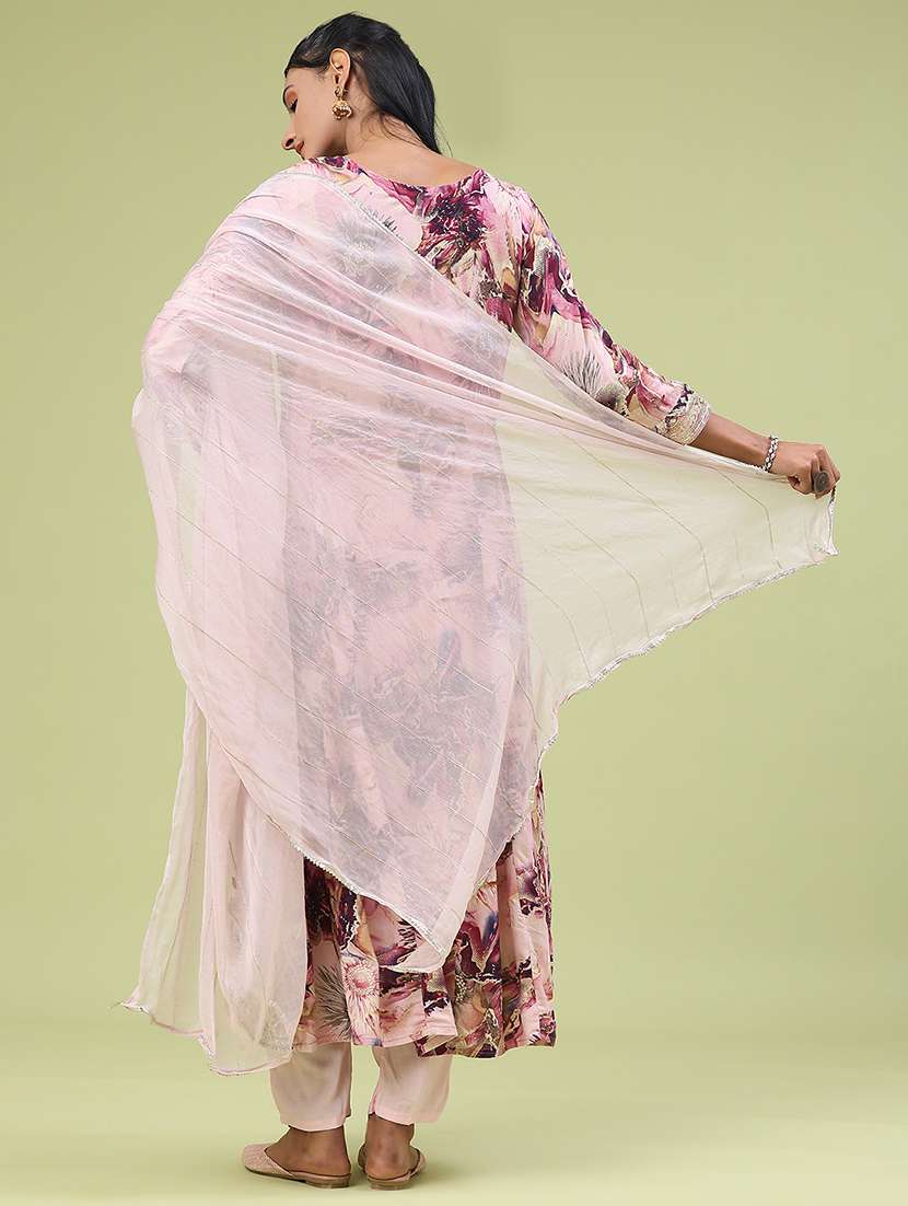  women floral three quarter sleeve kurta pant with dupatta set - 22317409 -  Standard Image - 4