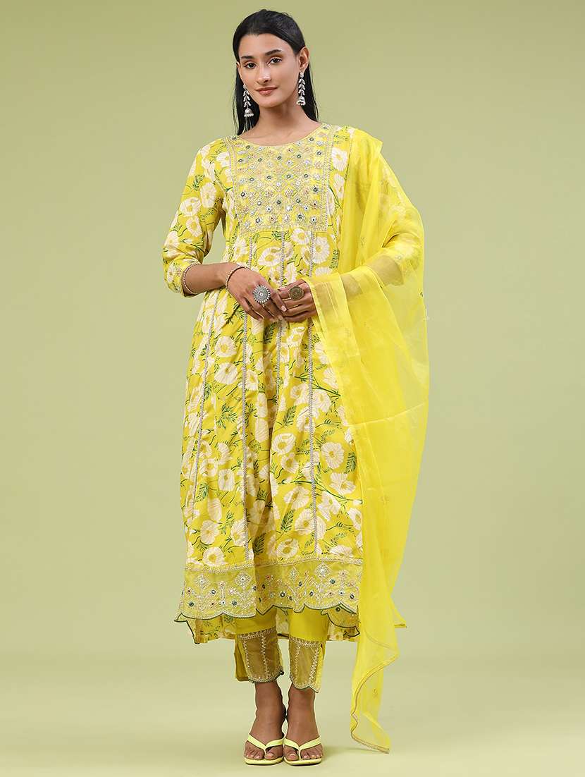 women floral three quarter sleeve kurta pant with dupatta set - 22317414 -  Standard Image - 1