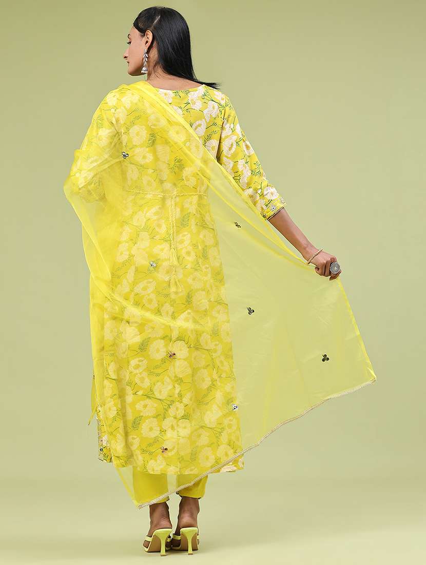 women floral three quarter sleeve kurta pant with dupatta set - 22317414 -  Standard Image - 4