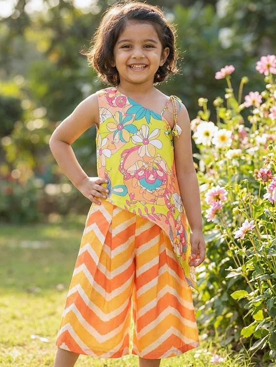 girls printed kurta and palazzo set - 22317509 -  Standard Image - 1