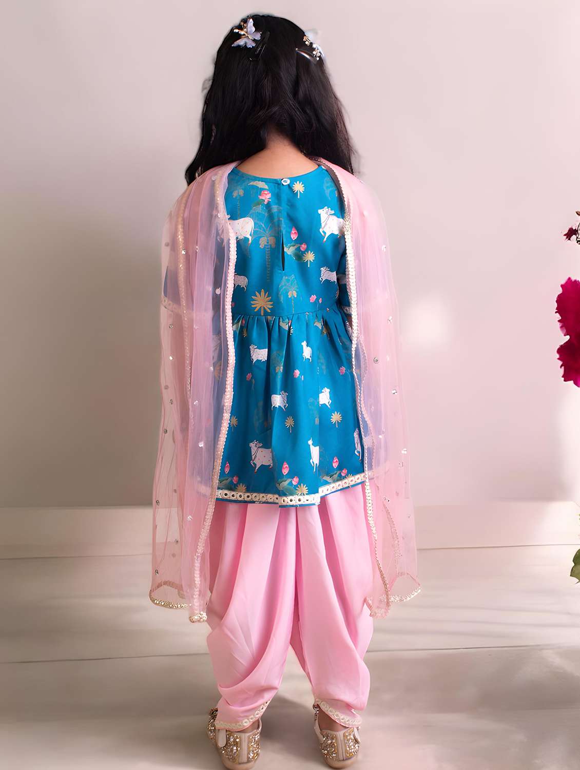 Girls Printed Kurta And Salwar Set - 22317575 -  Standard Image - 1