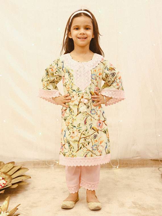 girls printed kurta and pant set