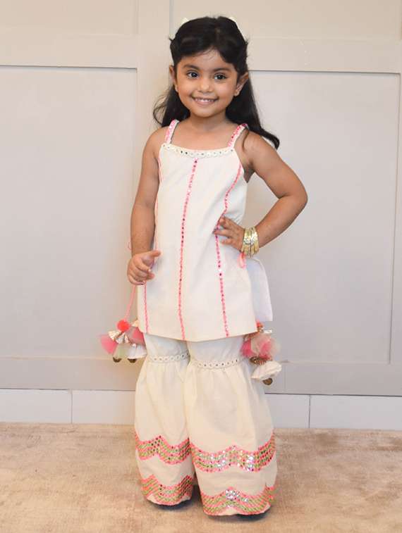 girls printed kurta and sharara set - 22317601 -  Standard Image - 1