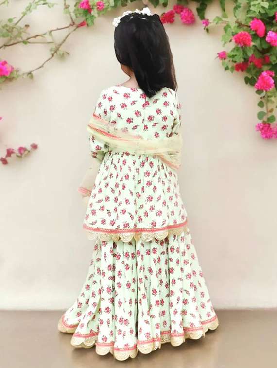 girls printed kurta and skirt set - 22317606 -  Standard Image - 1