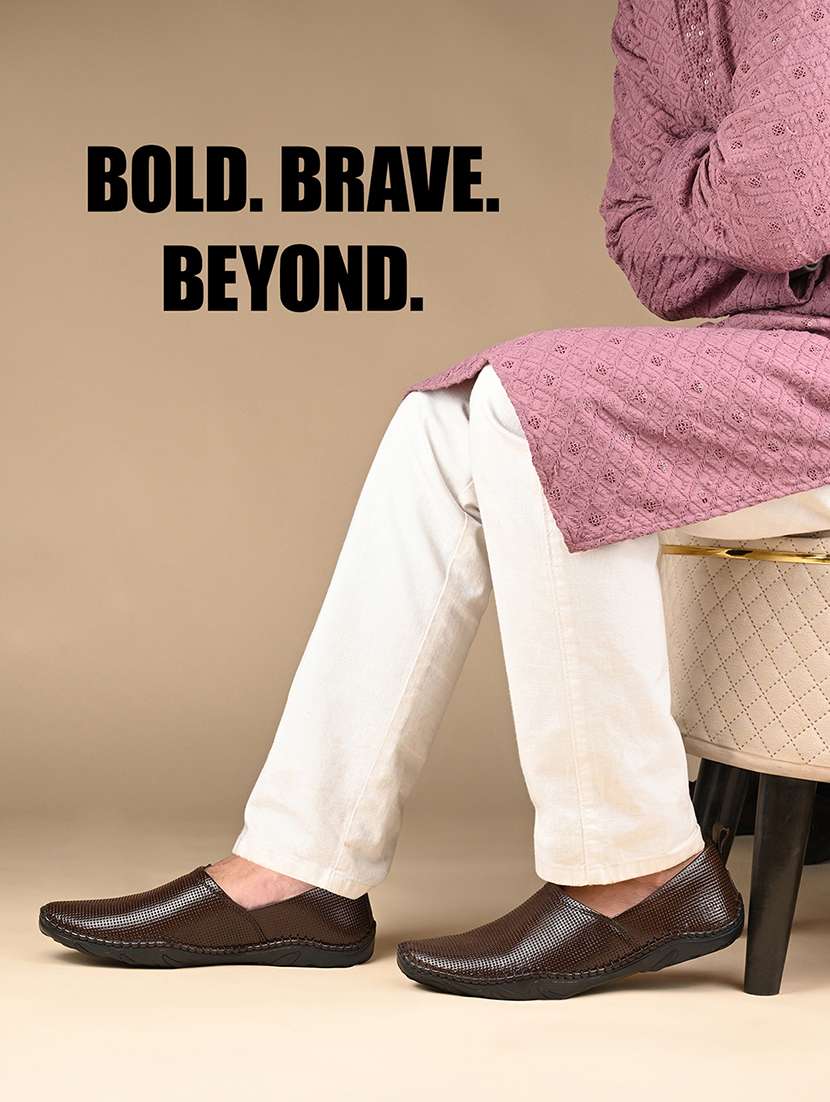 men brown slip on mojari - 22317742 -  Standard Image - 4